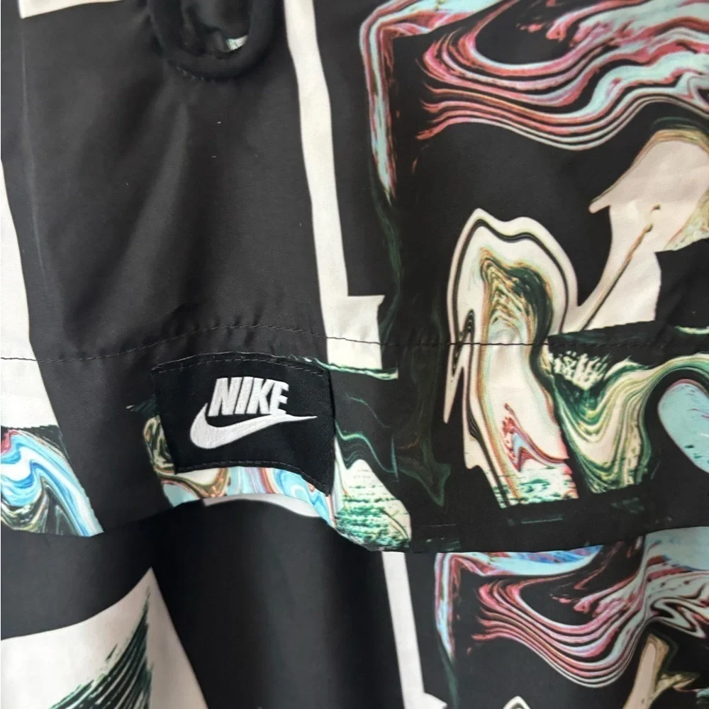 Nike Black and White Athletic Jacket pullover